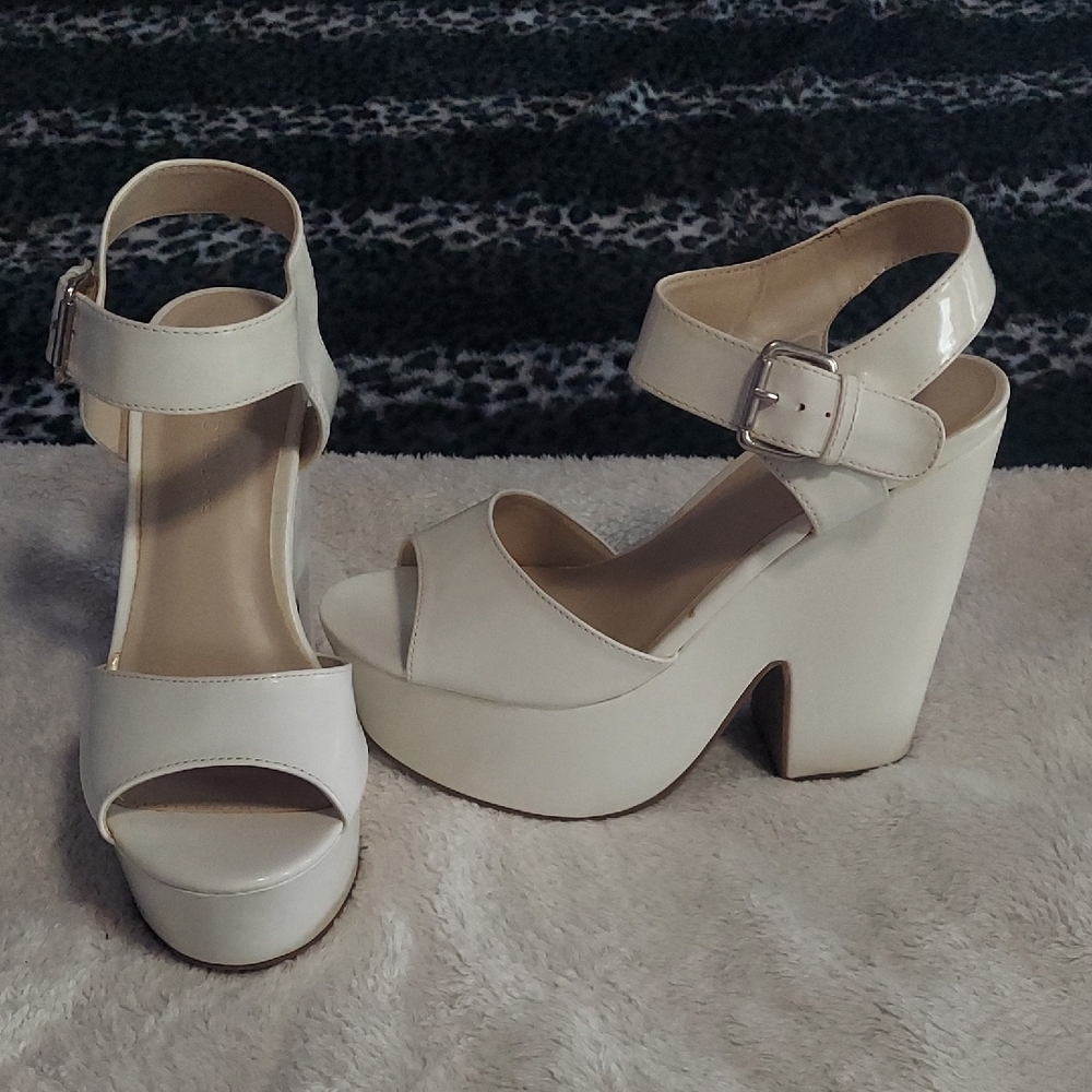 4/$12 WILD DIVA Lounge Cream Platform Sandals